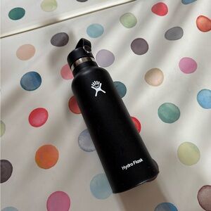 Hydro Flask Matte Black Bottle